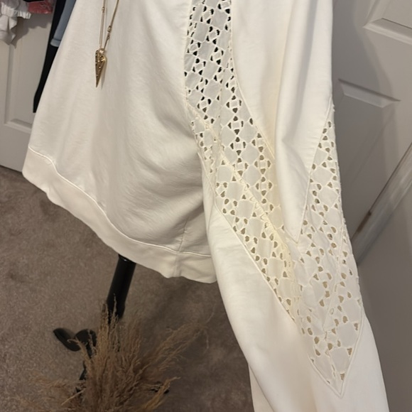 BIG DIVORCE SALE Cream eyelette Sleeve Sweatshirt - Picture 6 of 7